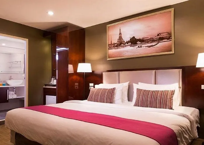 Hotel Ratchada Point 3*