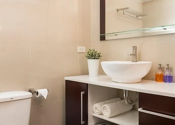 Ratchada Point Hotel 3*