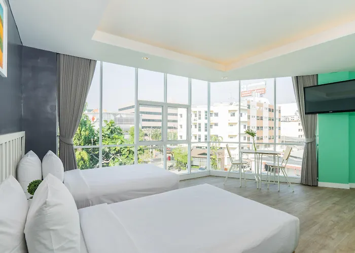 Hotel Ratchada Point 3*